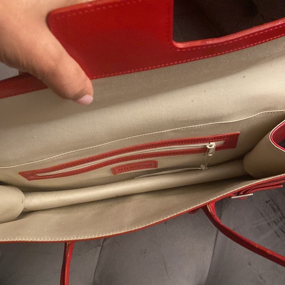 Red BCBG shoulder bag - Picture 3 of 5